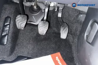 Nissan Qashqai N-Connecta Manual Petrol SUV - Stock Number (1683546) - 24th supplementary image