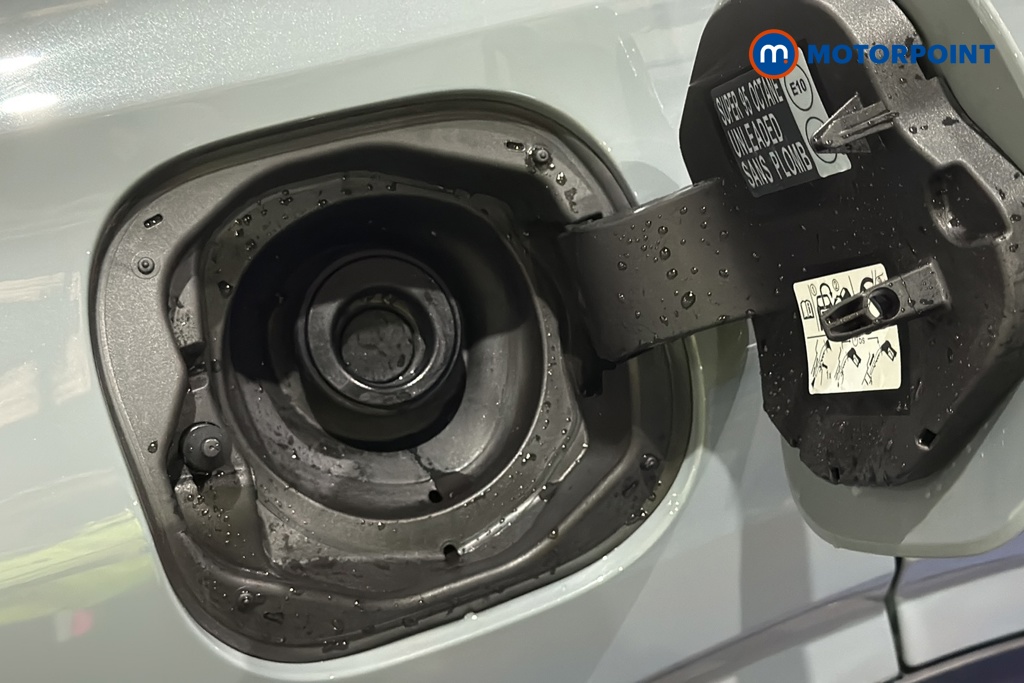 Nissan Qashqai N-Connecta Manual Petrol SUV - Stock Number (1683546) - 41st supplementary image