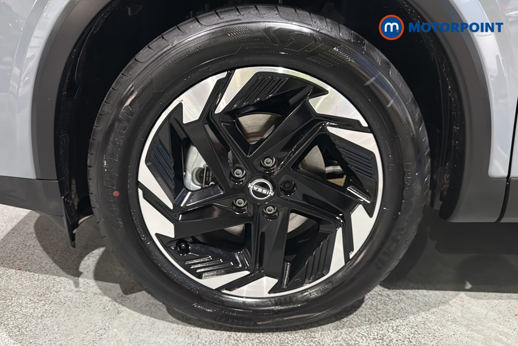 Nissan Qashqai N-Connecta Manual Petrol SUV - Stock Number (1683546) - 44th supplementary image