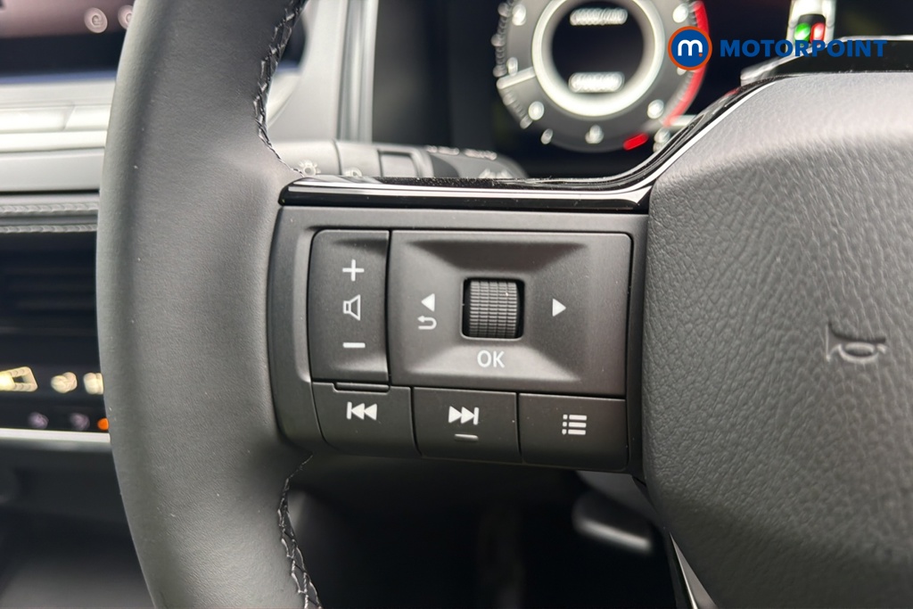Nissan Qashqai Acenta Premium Manual Petrol SUV - Stock Number (1683556) - 4th supplementary image