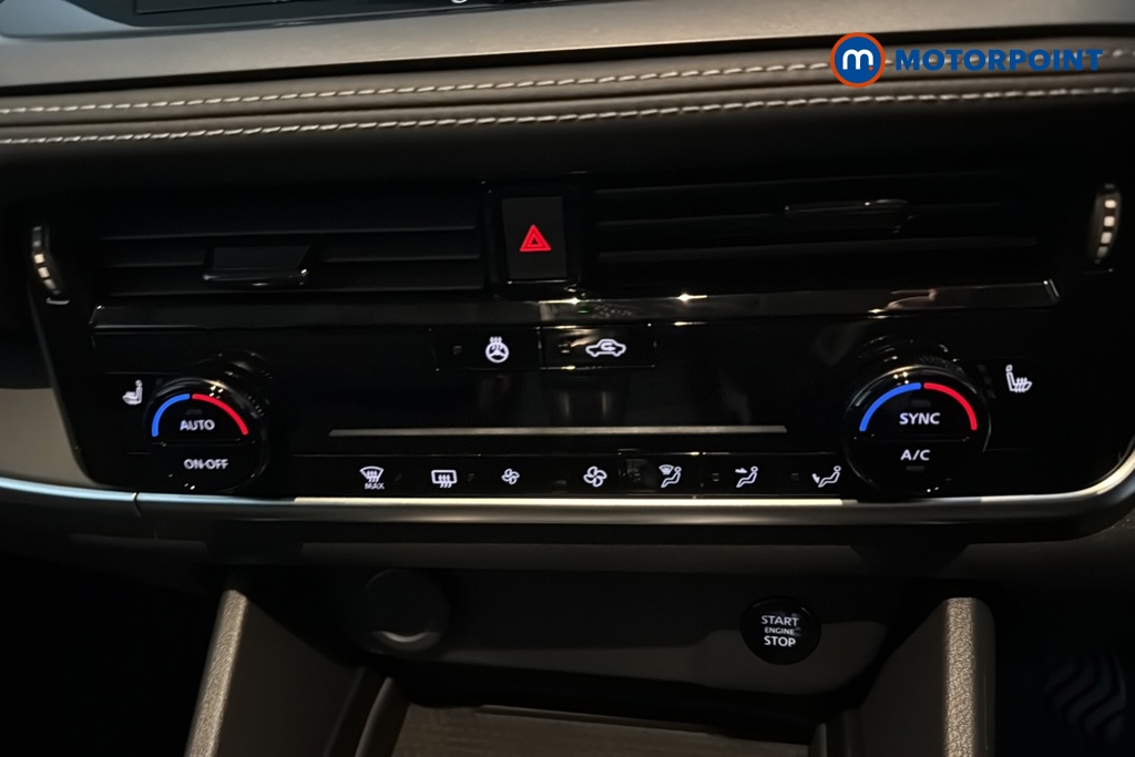 Nissan Qashqai N-Connecta Manual Petrol SUV - Stock Number (1683558) - 12th supplementary image
