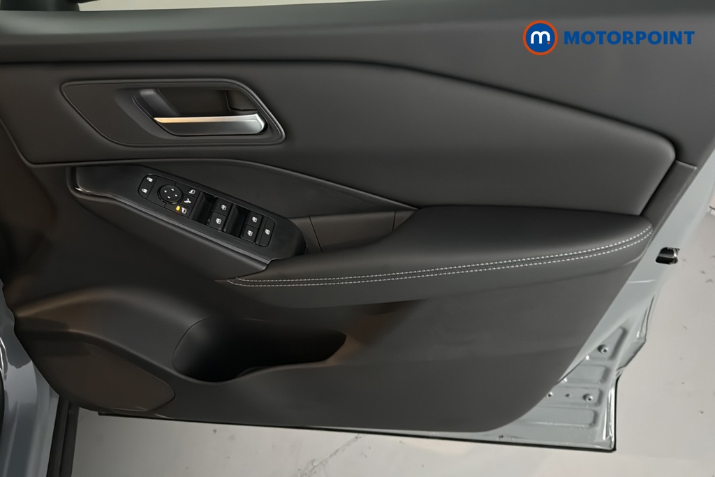 Nissan Qashqai N-Connecta Manual Petrol SUV - Stock Number (1683558) - 18th supplementary image