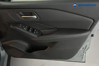Nissan Qashqai N-Connecta Manual Petrol SUV - Stock Number (1683558) - 18th supplementary image