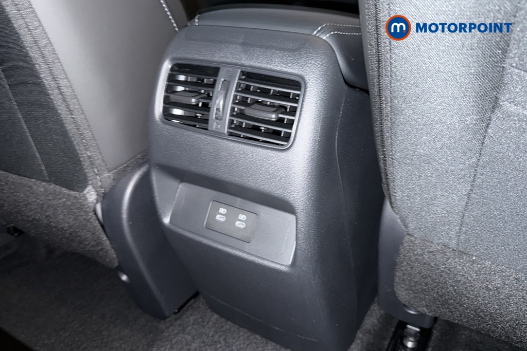 Nissan Qashqai N-Connecta Manual Petrol SUV - Stock Number (1683558) - 28th supplementary image