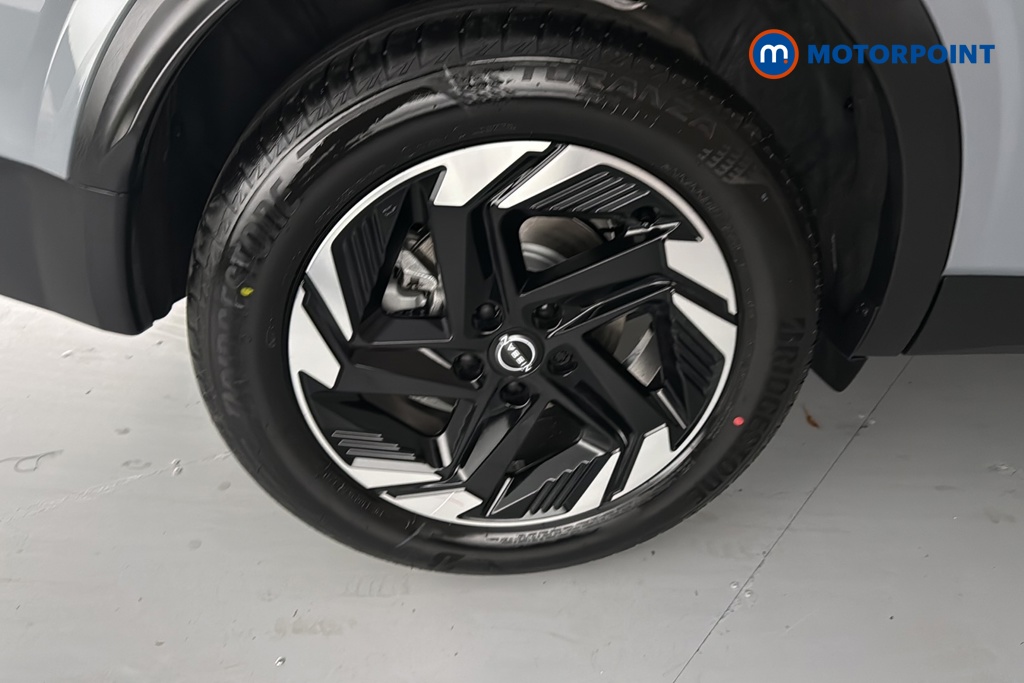 Nissan Qashqai N-Connecta Manual Petrol SUV - Stock Number (1683558) - 46th supplementary image