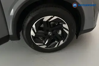 Nissan Qashqai N-Connecta Manual Petrol SUV - Stock Number (1683558) - 47th supplementary image