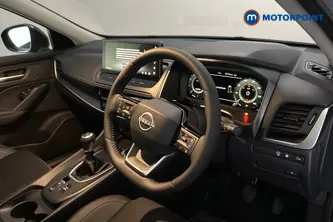 Nissan Qashqai N-Connecta Manual Petrol SUV - Stock Number (1683558) - 1st supplementary image
