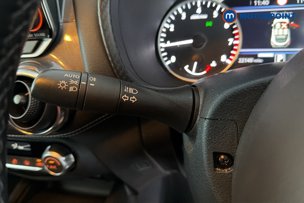 Nissan Juke N-Connecta Automatic Petrol SUV - Stock Number (1684630) - 5th supplementary image