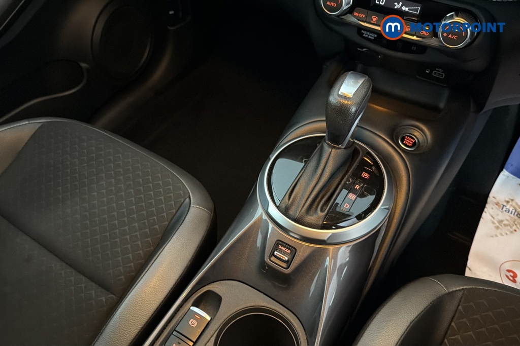 Nissan Juke N-Connecta Automatic Petrol SUV - Stock Number (1684630) - 15th supplementary image