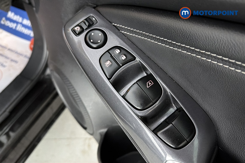 Nissan Juke N-Connecta Automatic Petrol SUV - Stock Number (1684630) - 19th supplementary image