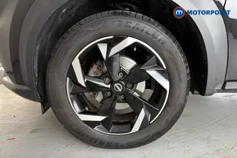 Nissan Juke N-Connecta Automatic Petrol SUV - Stock Number (1684630) - 44th supplementary image
