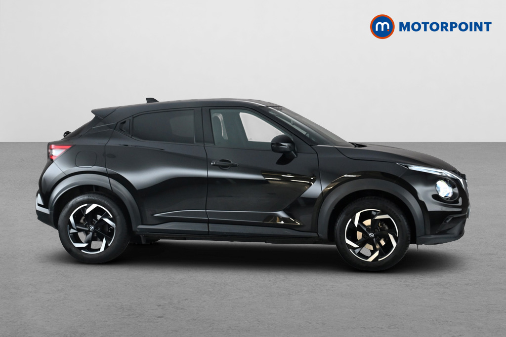 Nissan Juke N-Connecta Automatic Petrol SUV - Stock Number (1684630) - Passenger side
