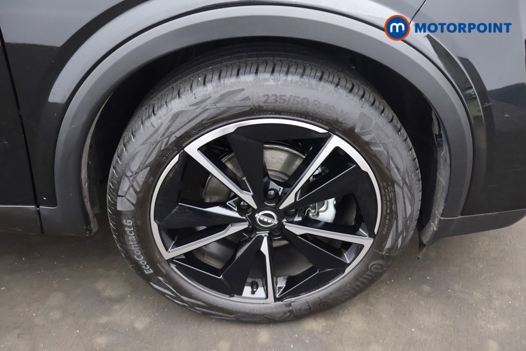 Nissan Qashqai Tekna Manual Petrol SUV - Stock Number (1684840) - 4th supplementary image