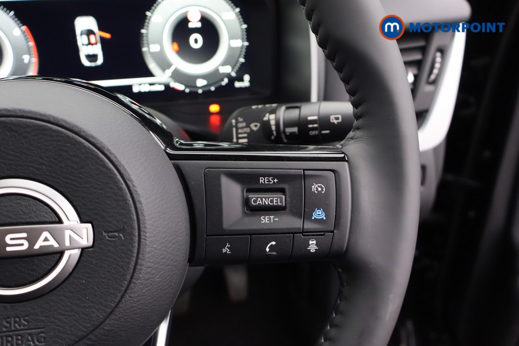 Nissan Qashqai Tekna Manual Petrol SUV - Stock Number (1684840) - 7th supplementary image