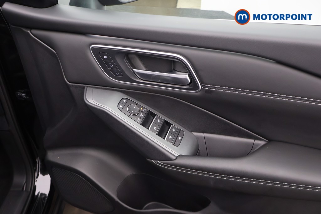 Nissan Qashqai Tekna Manual Petrol SUV - Stock Number (1684840) - 20th supplementary image