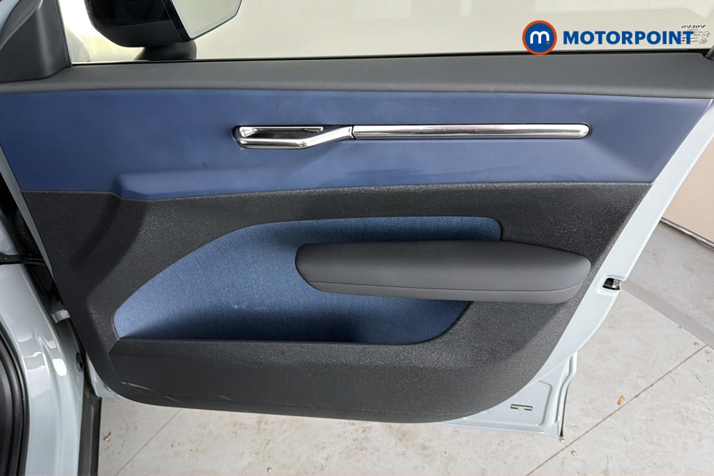 Volvo Ex30 Ultra Automatic Electric SUV - Stock Number (1685093) - 18th supplementary image