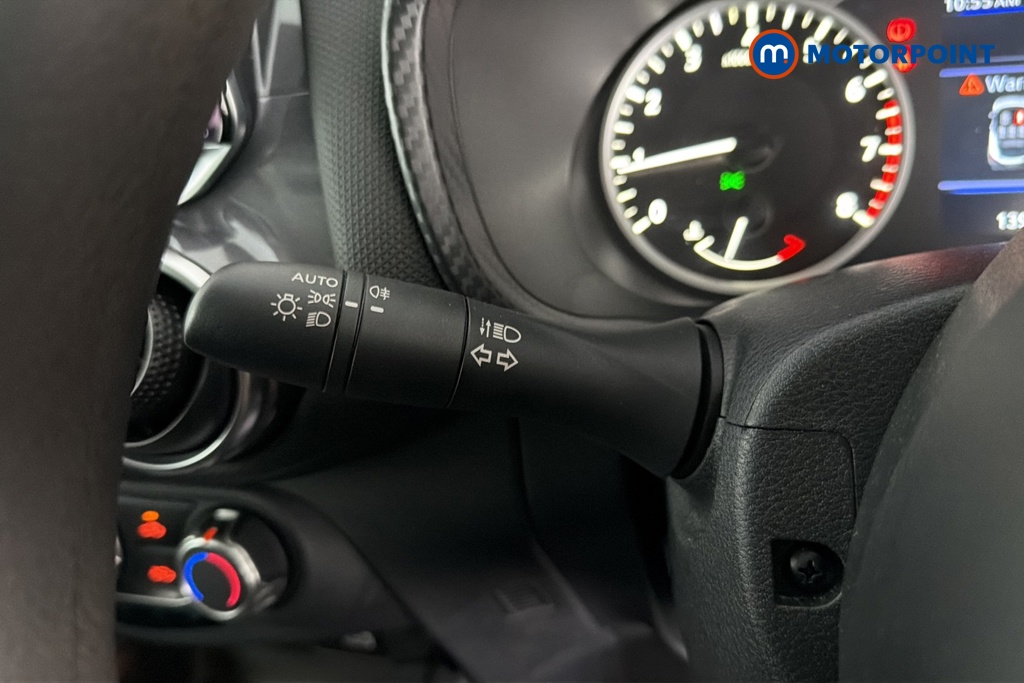 Nissan Juke Acenta Manual Petrol SUV - Stock Number (1685258) - 5th supplementary image
