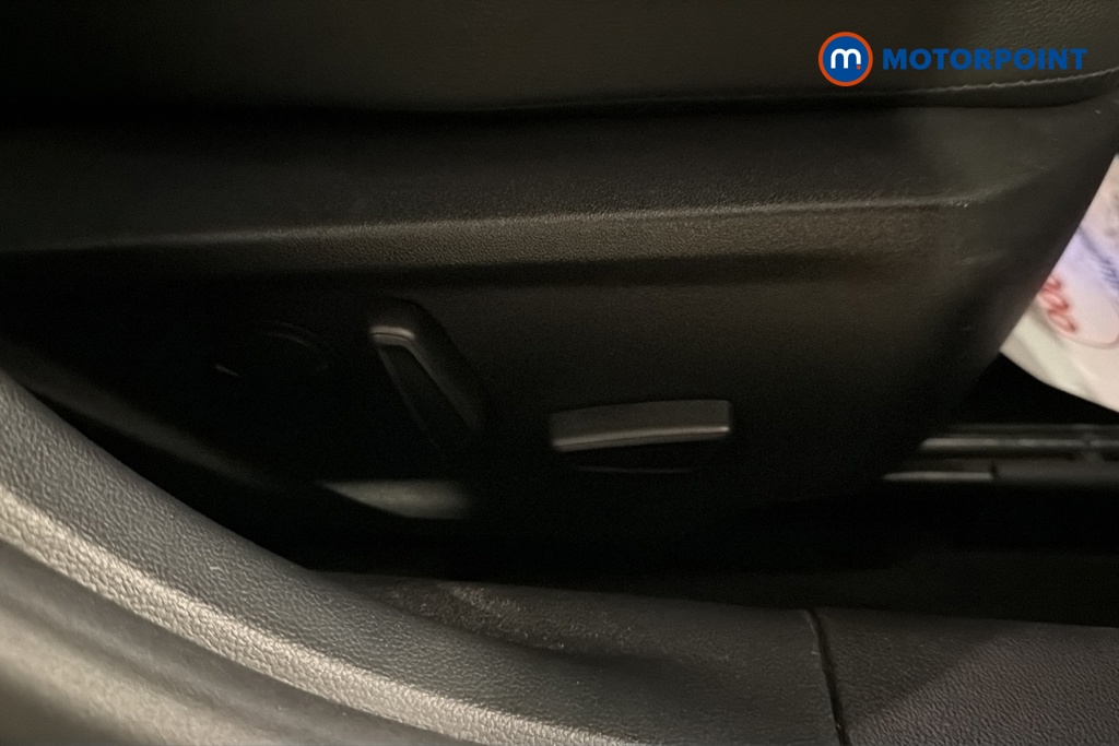Ford Focus St-Line X Edition Manual Petrol Hatchback - Stock Number (1685383) - 23rd supplementary image