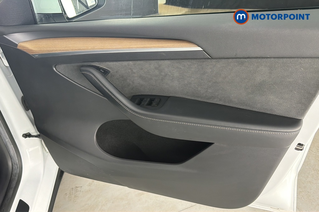 Tesla Model Y Long Range Automatic Electric SUV - Stock Number (1686619) - 18th supplementary image