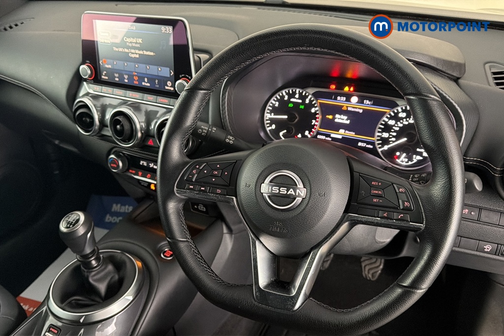 Nissan Juke N-Connecta Manual Petrol SUV - Stock Number (1686805) - 2nd supplementary image