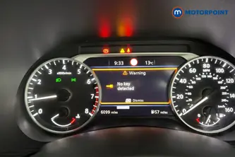 Nissan Juke N-Connecta Manual Petrol SUV - Stock Number (1686805) - 7th supplementary image