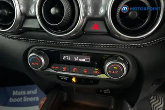 Nissan Juke N-Connecta Manual Petrol SUV - Stock Number (1686805) - 12th supplementary image