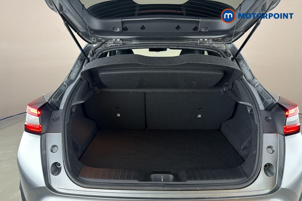 Nissan Juke N-Connecta Manual Petrol SUV - Stock Number (1686805) - 30th supplementary image