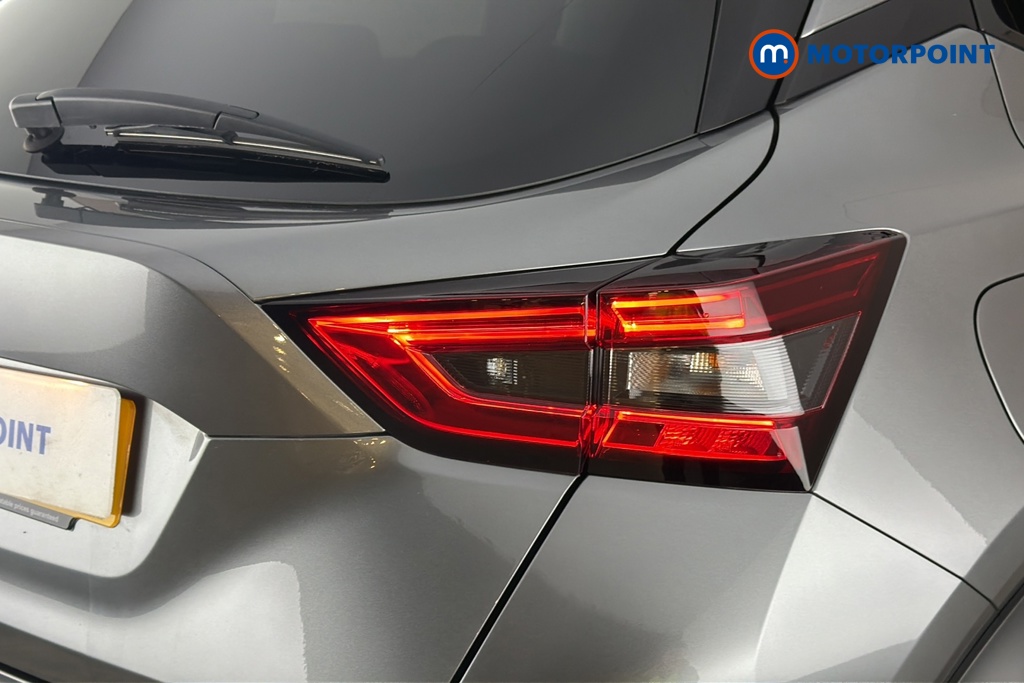 Nissan Juke N-Connecta Manual Petrol SUV - Stock Number (1686805) - 36th supplementary image