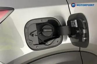 Nissan Juke N-Connecta Manual Petrol SUV - Stock Number (1686805) - 41st supplementary image