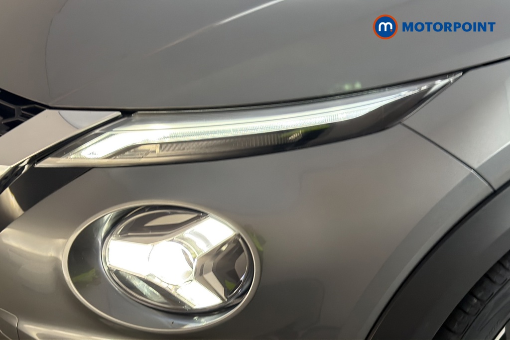 Nissan Juke N-Connecta Manual Petrol SUV - Stock Number (1686805) - 42nd supplementary image