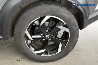 Nissan Juke N-Connecta Manual Petrol SUV - Stock Number (1686805) - 45th supplementary image