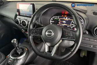 Nissan Juke N-Connecta Manual Petrol SUV - Stock Number (1686805) - 1st supplementary image