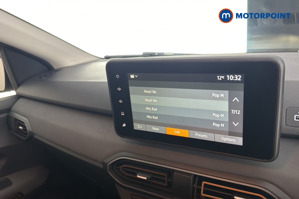 Dacia Sandero Stepway Extreme Manual Petrol Hatchback - Stock Number (1686936) - 8th supplementary image