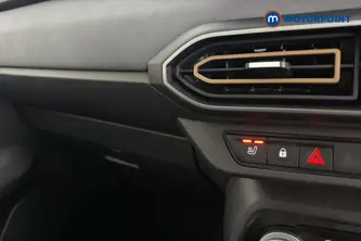Dacia Sandero Stepway Extreme Manual Petrol Hatchback - Stock Number (1687021) - 14th supplementary image