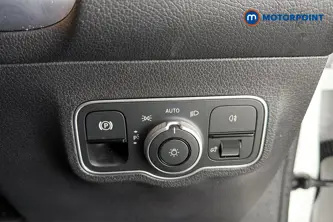 Mercedes-Benz GLB Amg Line Automatic Petrol SUV - Stock Number (1687130) - 11th supplementary image