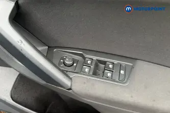 Volkswagen Tiguan Life Automatic Petrol SUV - Stock Number (1687729) - 19th supplementary image