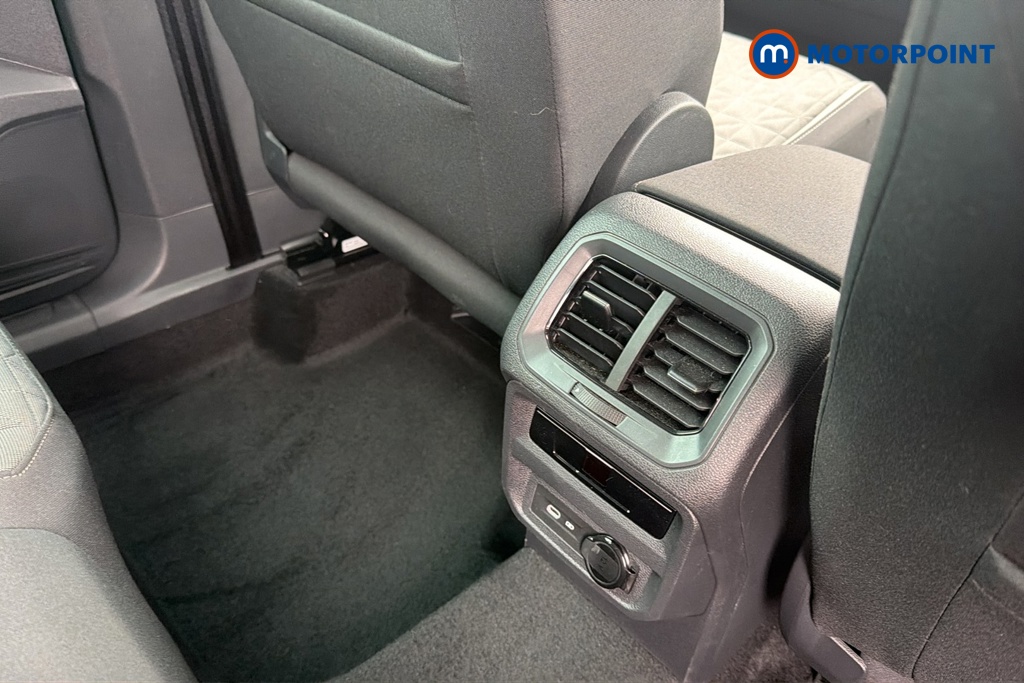Volkswagen Tiguan Life Automatic Petrol SUV - Stock Number (1687729) - 28th supplementary image