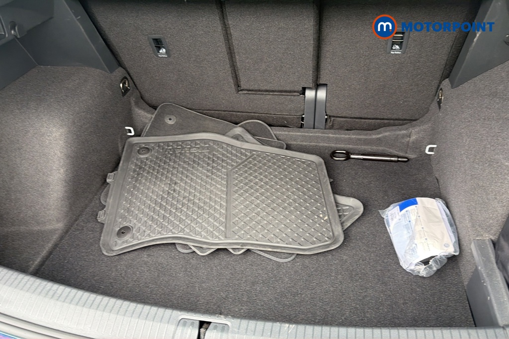 Volkswagen Tiguan Life Automatic Petrol SUV - Stock Number (1687729) - 30th supplementary image