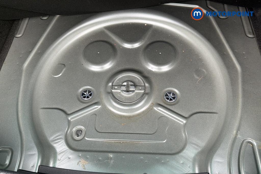 Volkswagen Tiguan Life Automatic Petrol SUV - Stock Number (1687729) - 33rd supplementary image