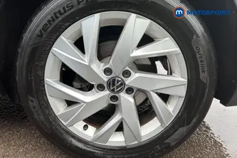 Volkswagen Tiguan Life Automatic Petrol SUV - Stock Number (1687729) - 45th supplementary image