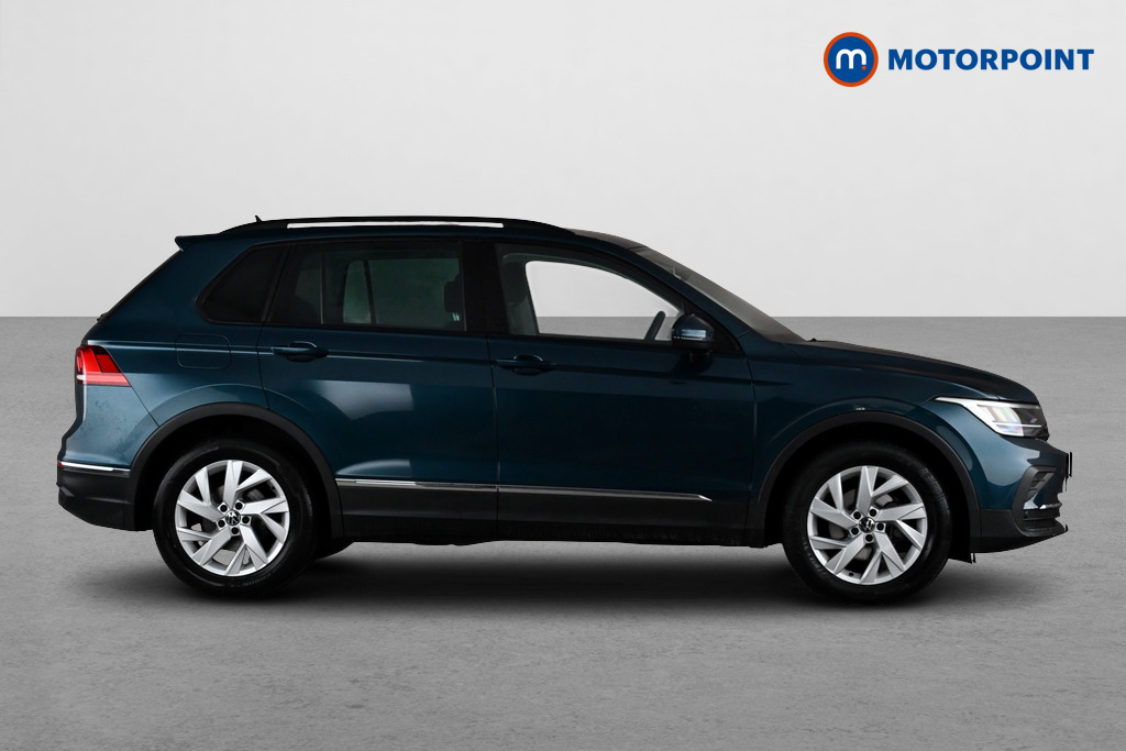 Volkswagen Tiguan Life Automatic Petrol SUV - Stock Number (1687729) - Passenger side