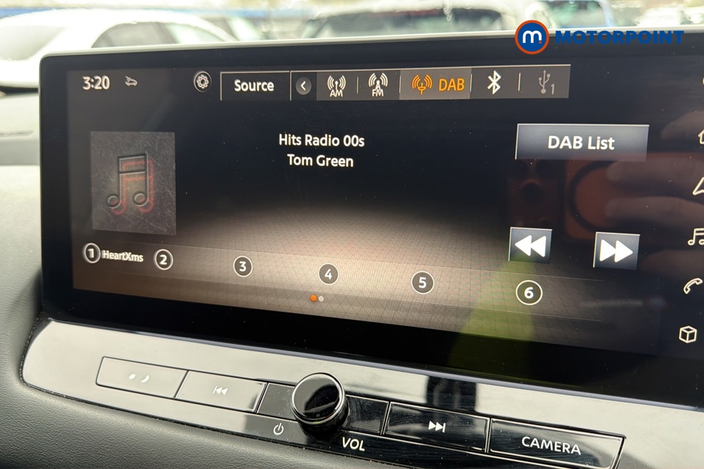 Nissan Qashqai N-Connecta Automatic Petrol-Electric Hybrid SUV - Stock Number (1688006) - 8th supplementary image