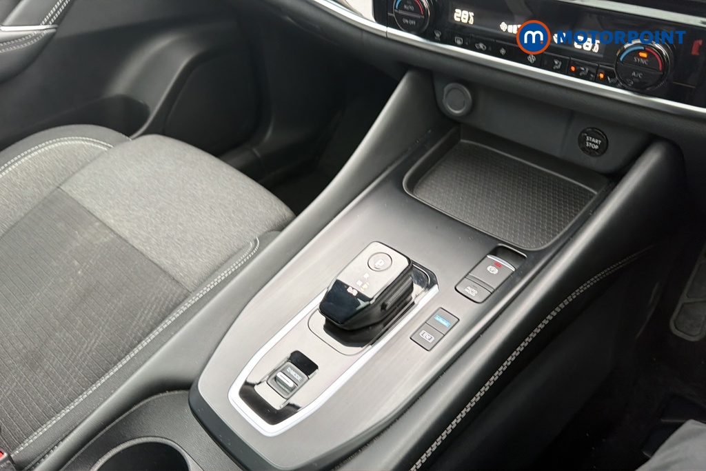 Nissan Qashqai N-Connecta Automatic Petrol-Electric Hybrid SUV - Stock Number (1688006) - 15th supplementary image