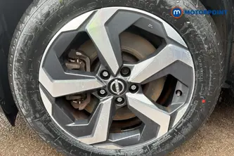 Nissan Qashqai N-Connecta Automatic Petrol-Electric Hybrid SUV - Stock Number (1688006) - 44th supplementary image