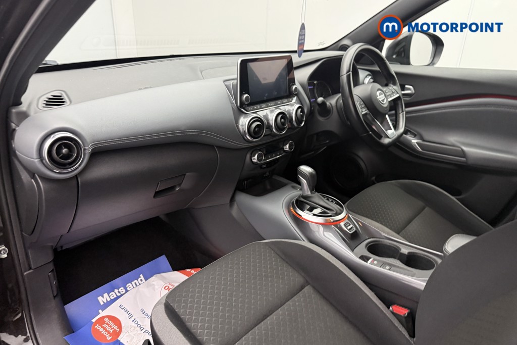 Nissan Juke N-Connecta Automatic Petrol SUV - Stock Number (1688089) - 4th supplementary image