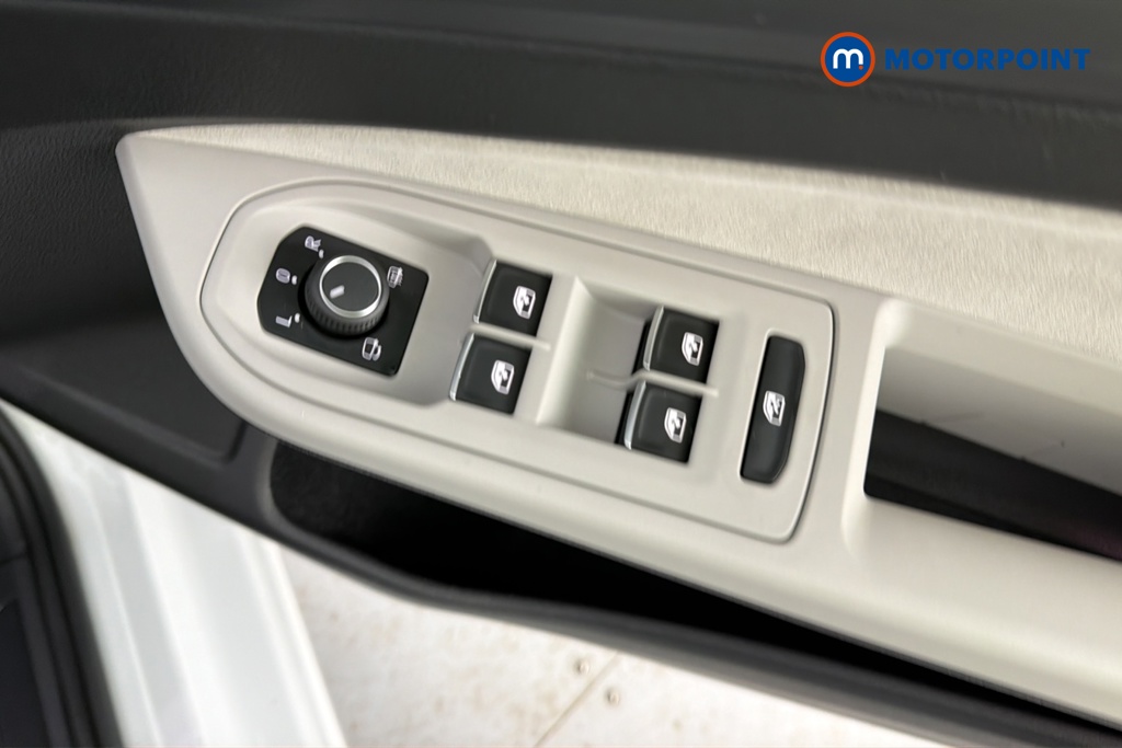 Volkswagen Golf Style Manual Petrol Hatchback - Stock Number (1688129) - 19th supplementary image