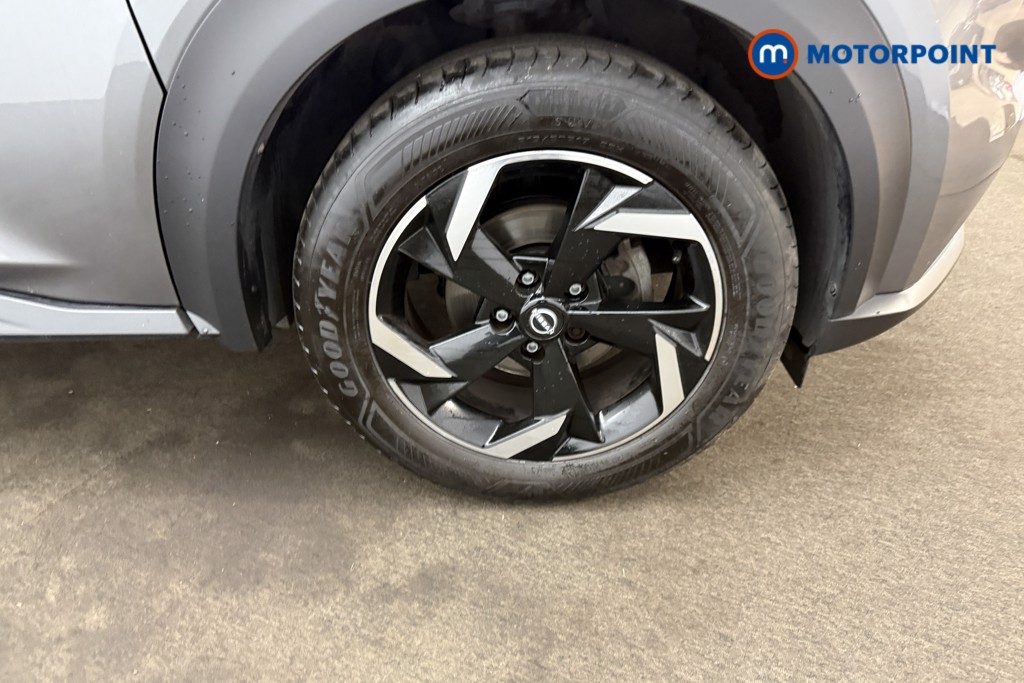 Nissan Juke N-Connecta Manual Petrol SUV - Stock Number (1688235) - 23rd supplementary image