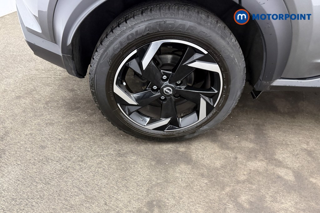 Nissan Juke N-Connecta Manual Petrol SUV - Stock Number (1688235) - 24th supplementary image