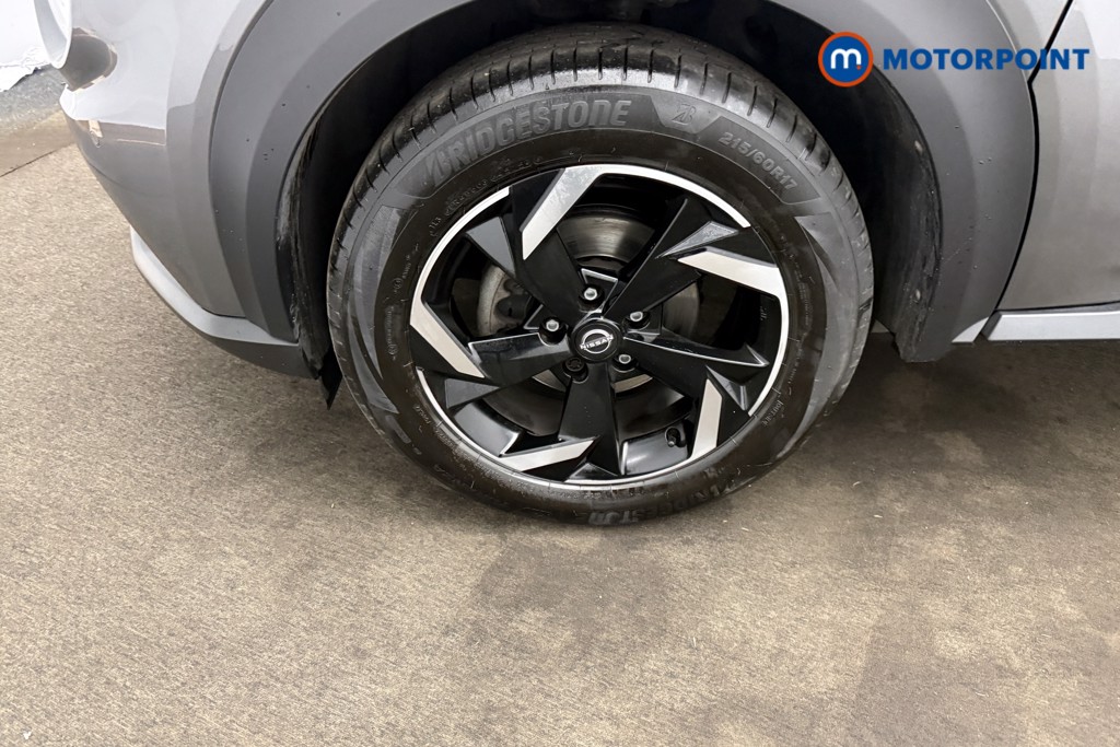 Nissan Juke N-Connecta Manual Petrol SUV - Stock Number (1688235) - 26th supplementary image