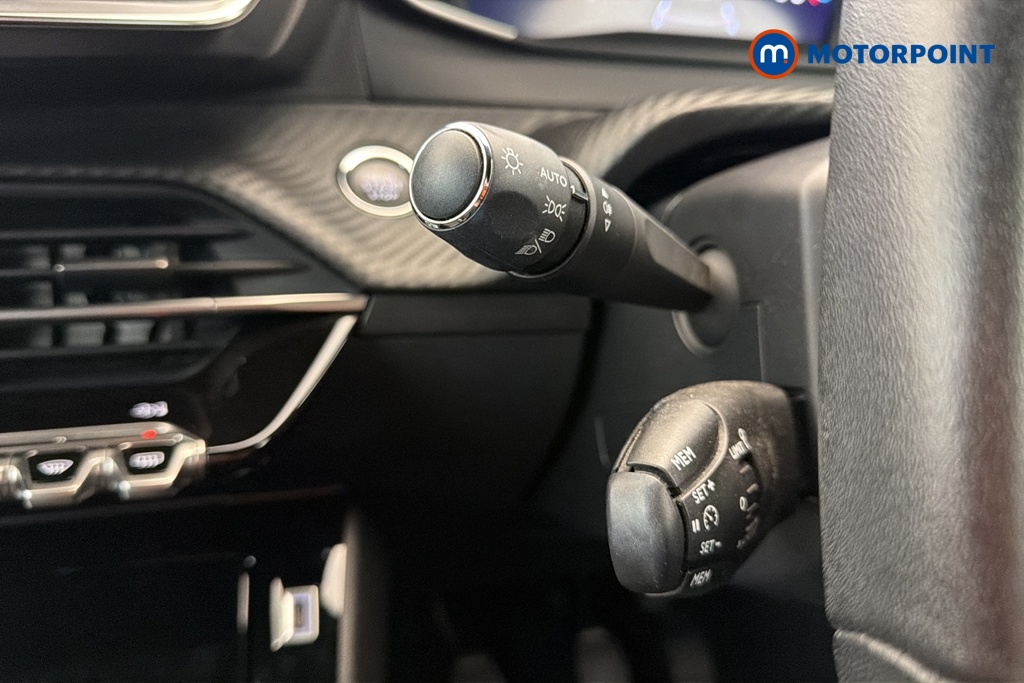 Peugeot 2008 Allure Manual Petrol SUV - Stock Number (1688306) - 5th supplementary image
